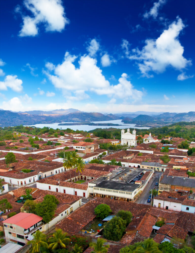 Suchitoto enchanting colonial town in El Salvador