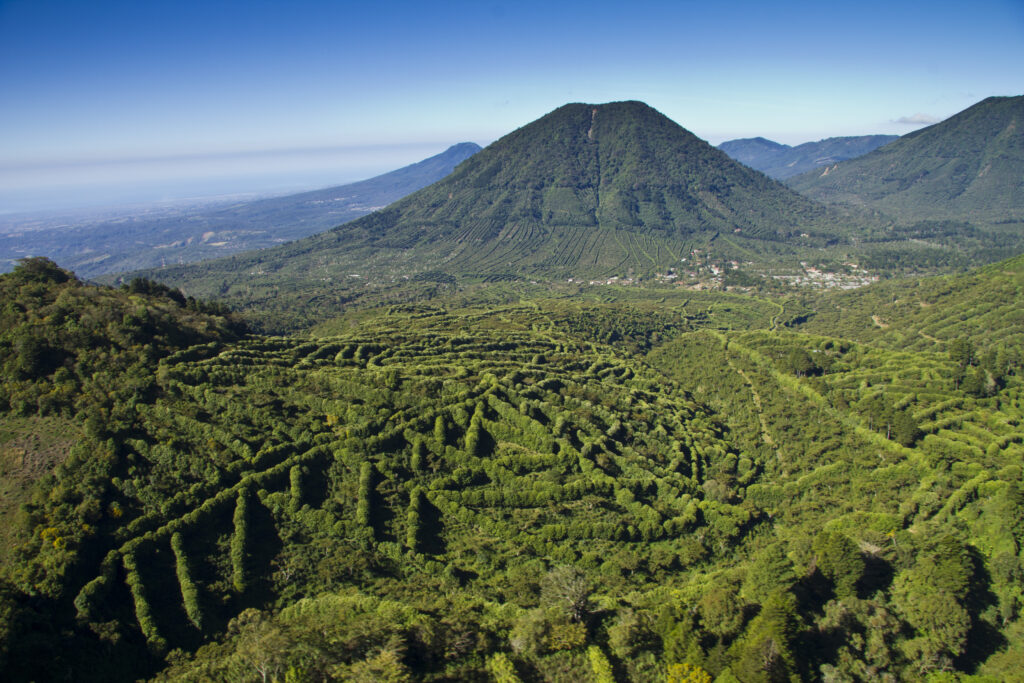 Apaneca y Laberinto de Monte Berat cerca de Ataco
