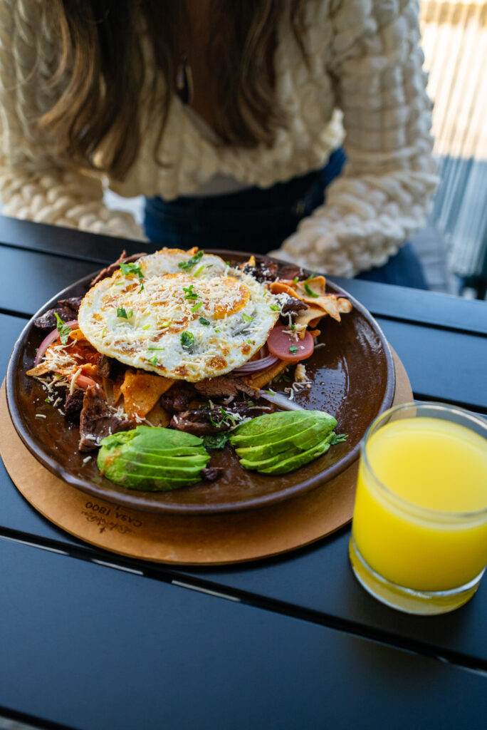 Comida con vista en Casa 1800 Cerro Verde