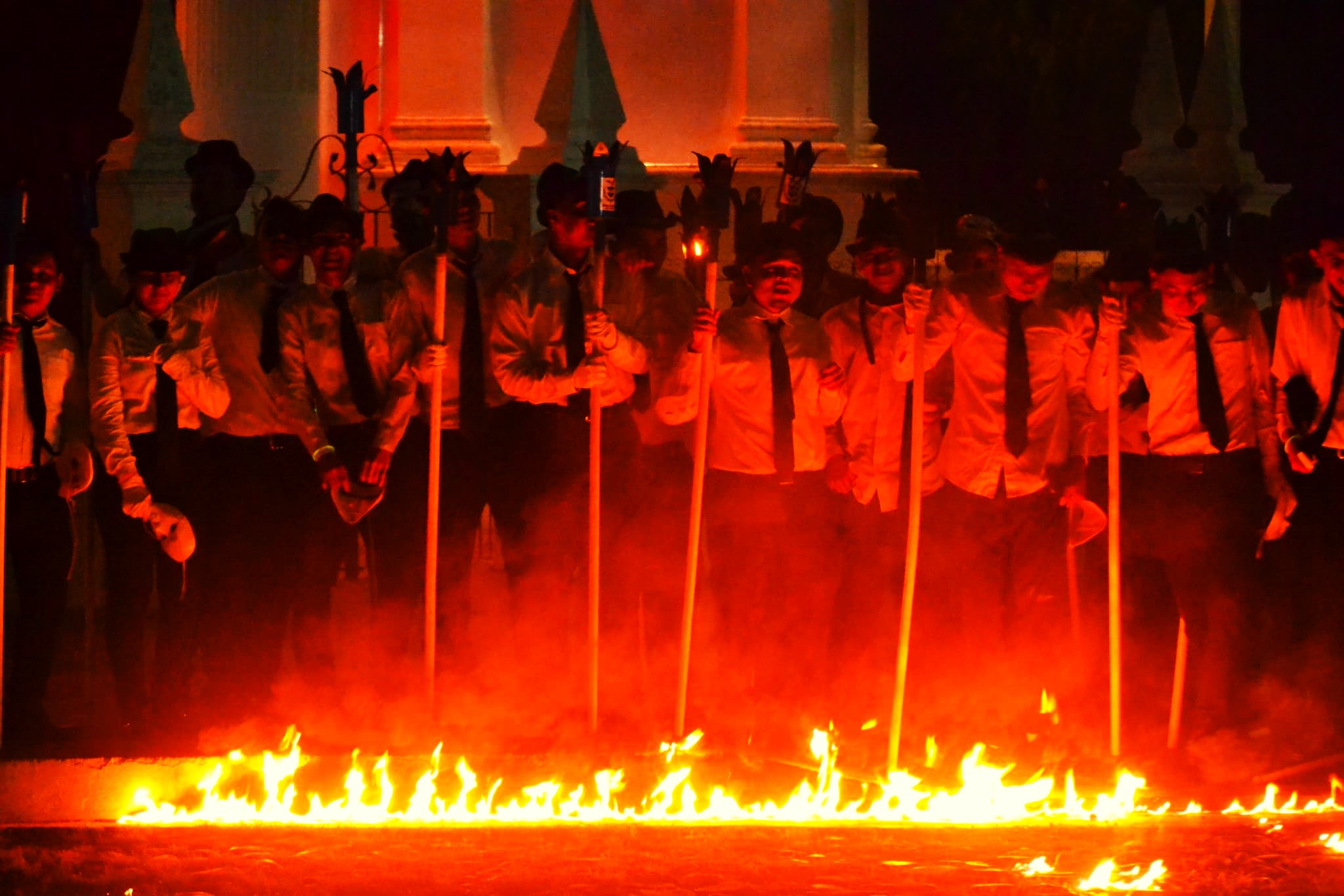 Las Antorchas en Suchitoto iluminando las calles durante el desfile nocturno
