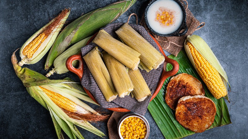 Platillos derivados del maíz en el Festival del Maíz de Suchitoto