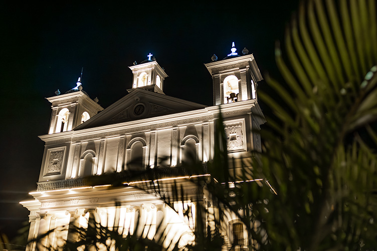 Centro histórico de Suchitoto antes del Desfile de las Antorchas